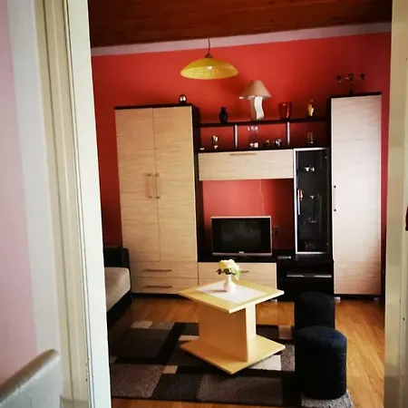 アパート Luka ソコバニャ